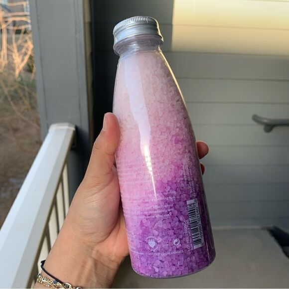 Hello Kitty Bath Salts  - Picture 3 of 5